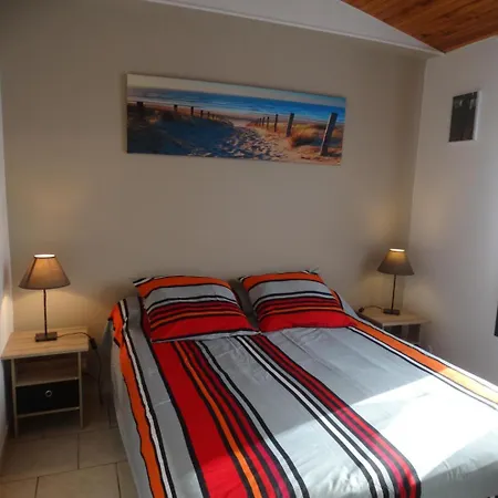 Holiday home Le Petit Gite Du Pont Blanc